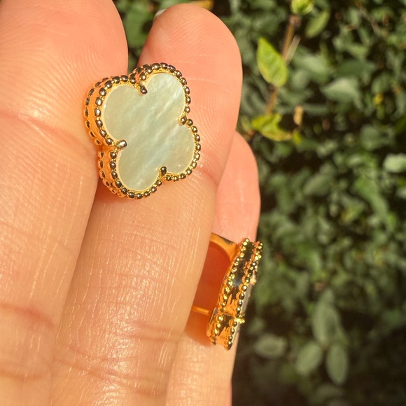 Elegant Gold and White Clover Earrings - Picture 5 of 7